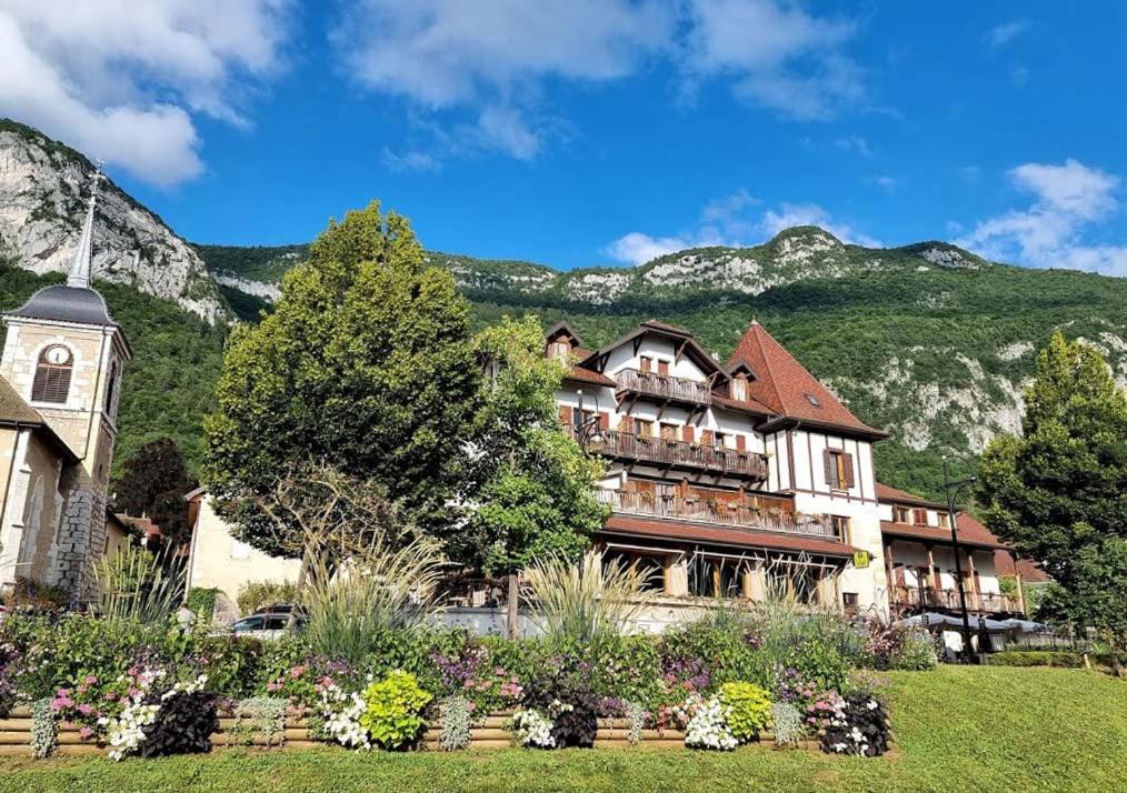 Hotel Restaurant Villa Riva เวย์ริเยร์-ดู-ลัค ภายนอก รูปภาพ